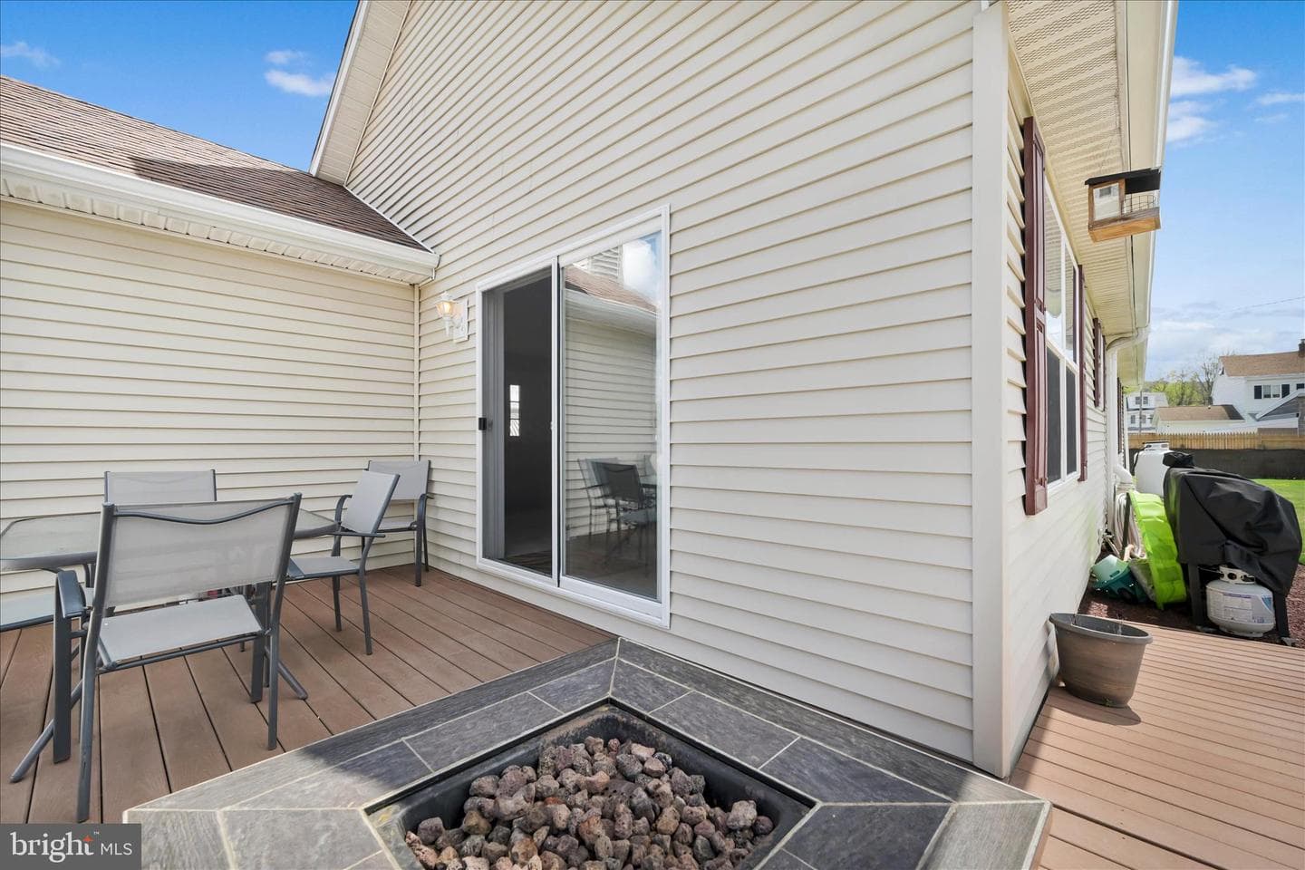 301 Brown Street photo 31