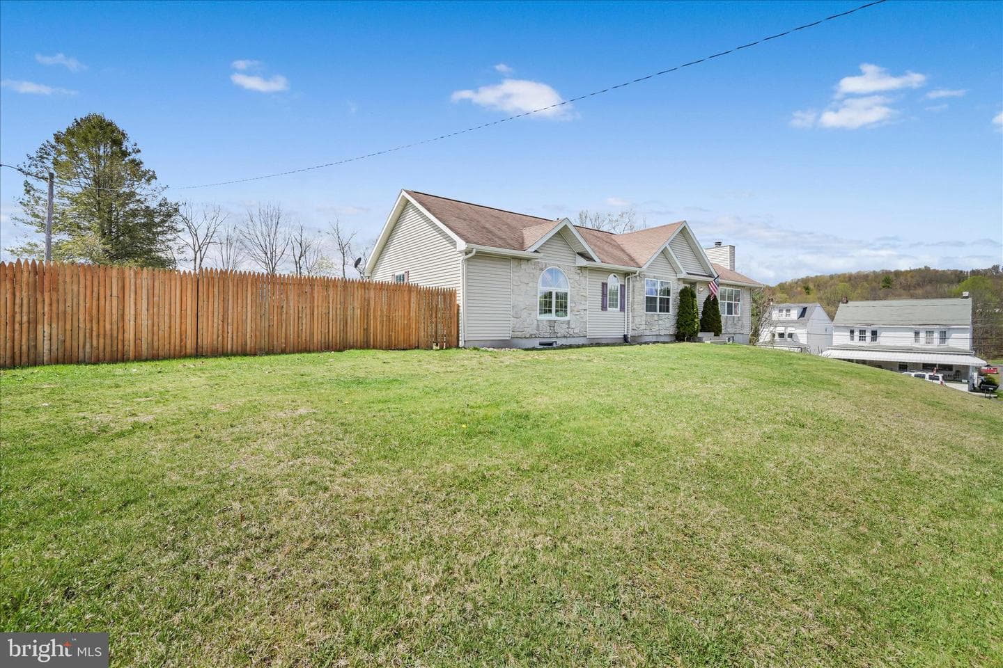 301 Brown Street photo 6