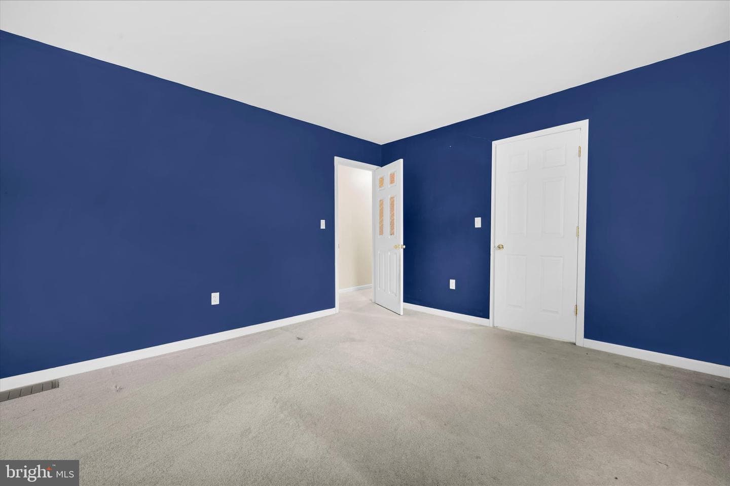 207 Pine Boulevard photo 25