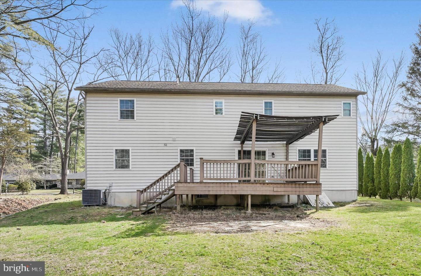 207 Pine Boulevard photo 42