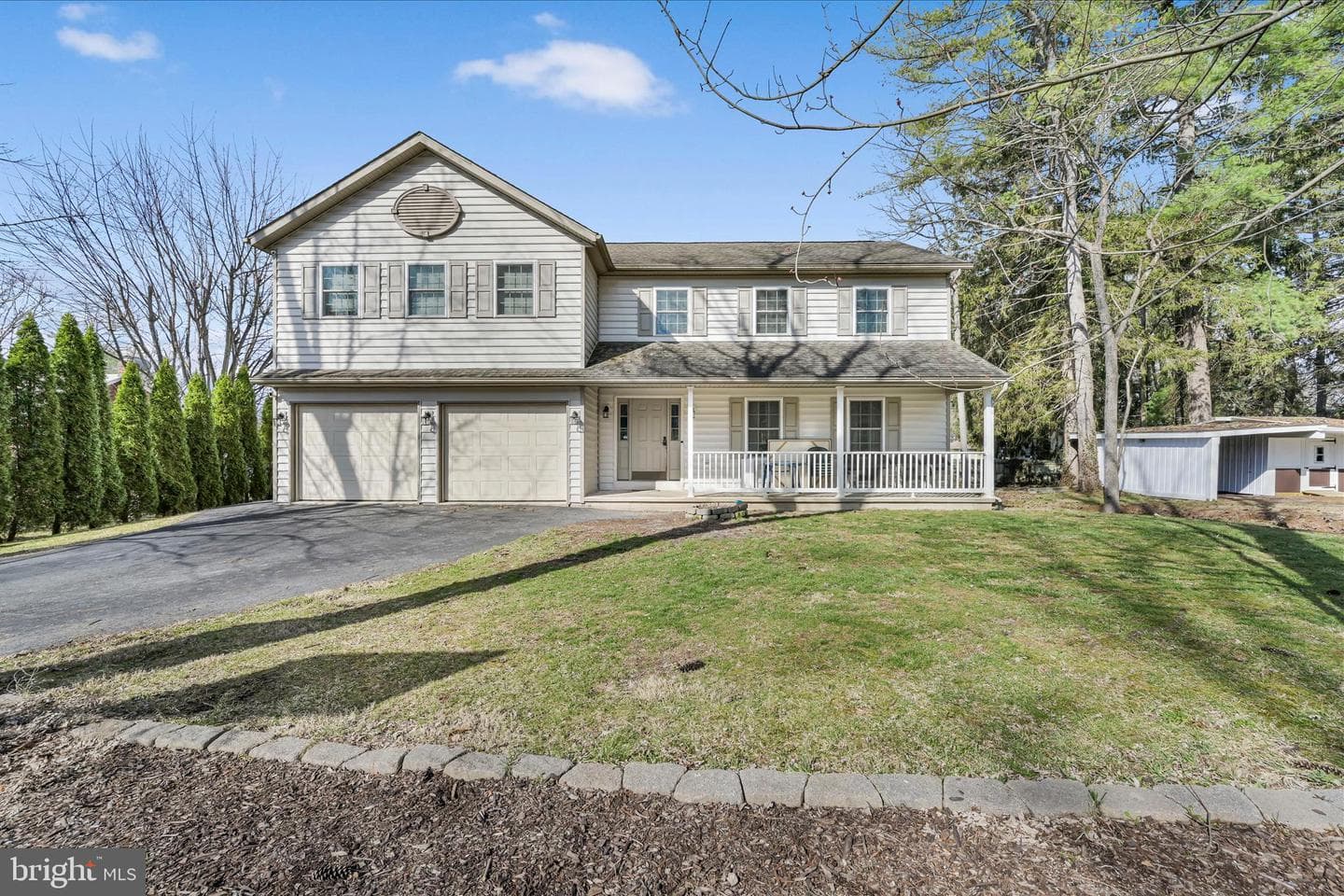 207 Pine Boulevard photo 5