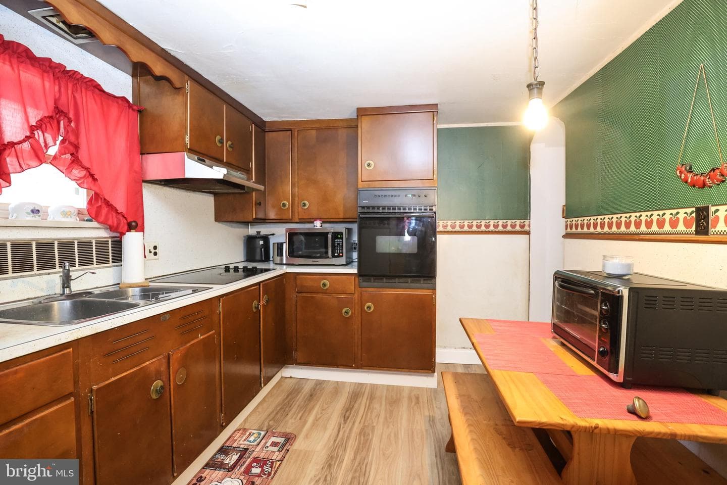 243 Pierce Street photo 11