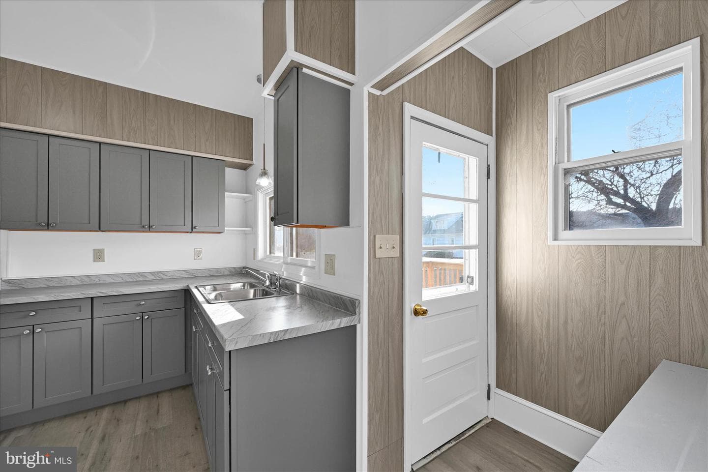 8 N Wolfe Street photo 14