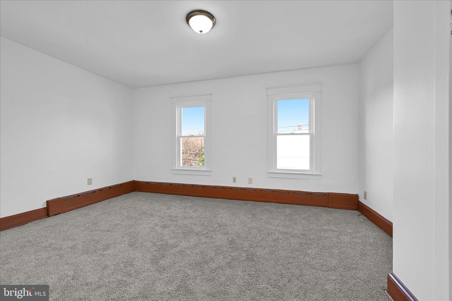 8 N Wolfe Street photo 20
