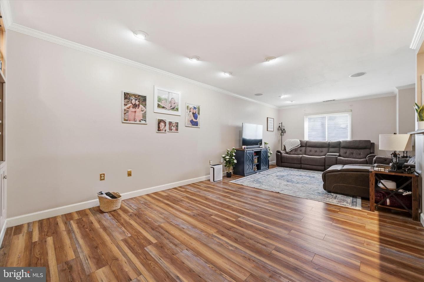 1001 Village Road photo 5