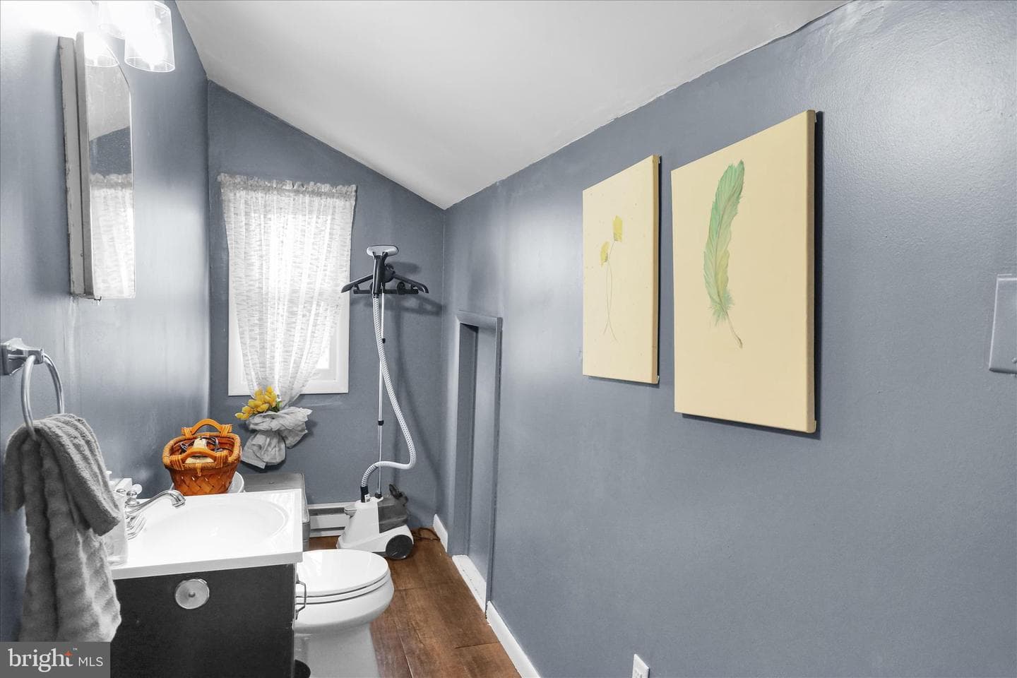 1506 Mount Hope Avenue photo 29