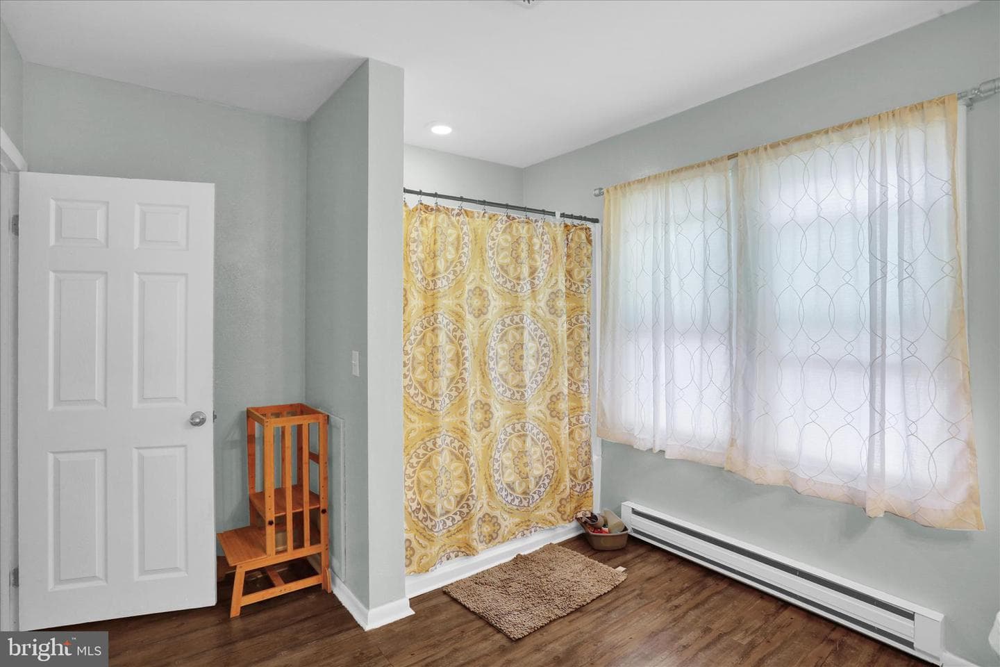 1506 Mount Hope Avenue photo 36