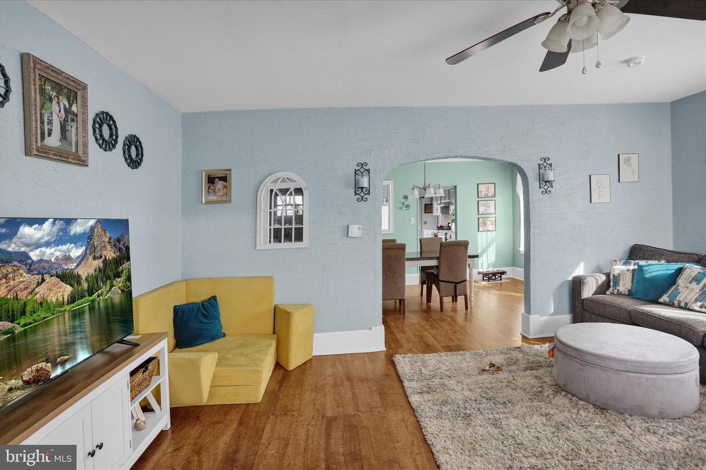 1506 Mount Hope Avenue photo 9