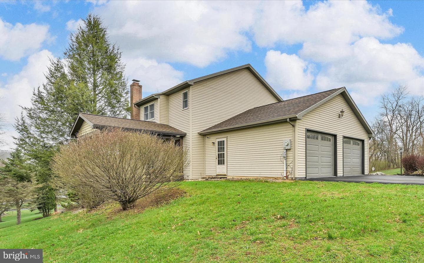 1004 Ridgeview Drive photo 5