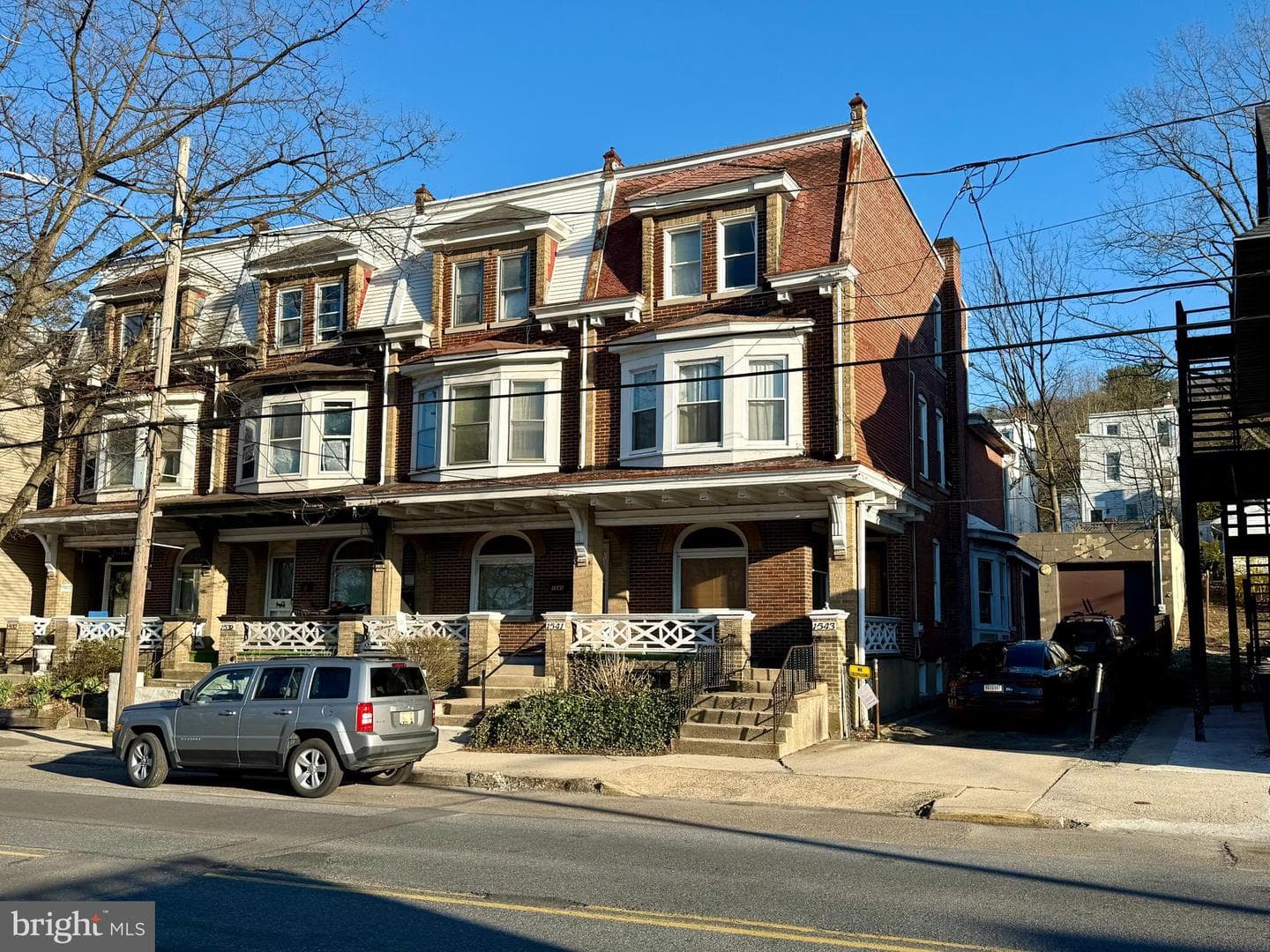 1543 W Market Street photo 3