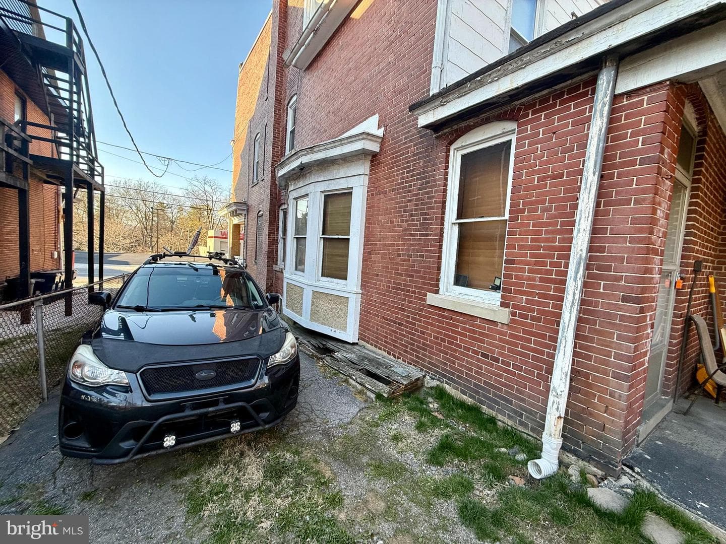 1543 W Market Street photo 7