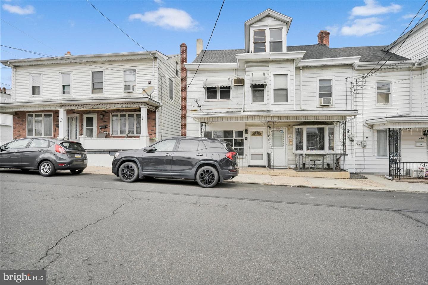 466 N North Street photo 2