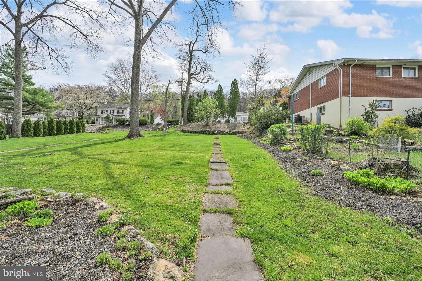 1911 Mahantongo Street photo 39