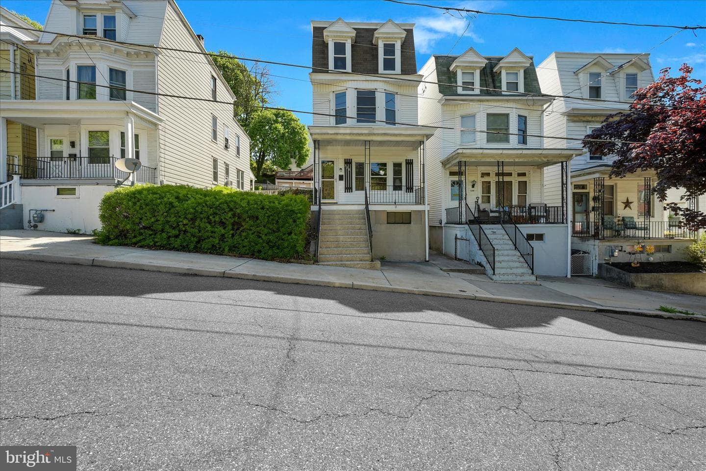 328 S Jackson Street photo 4