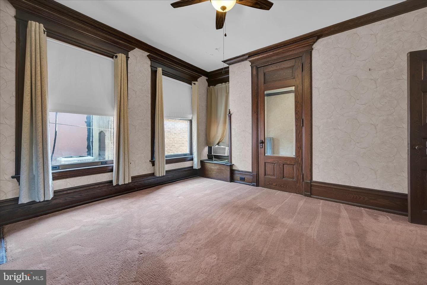 914 W Market Street photo 27