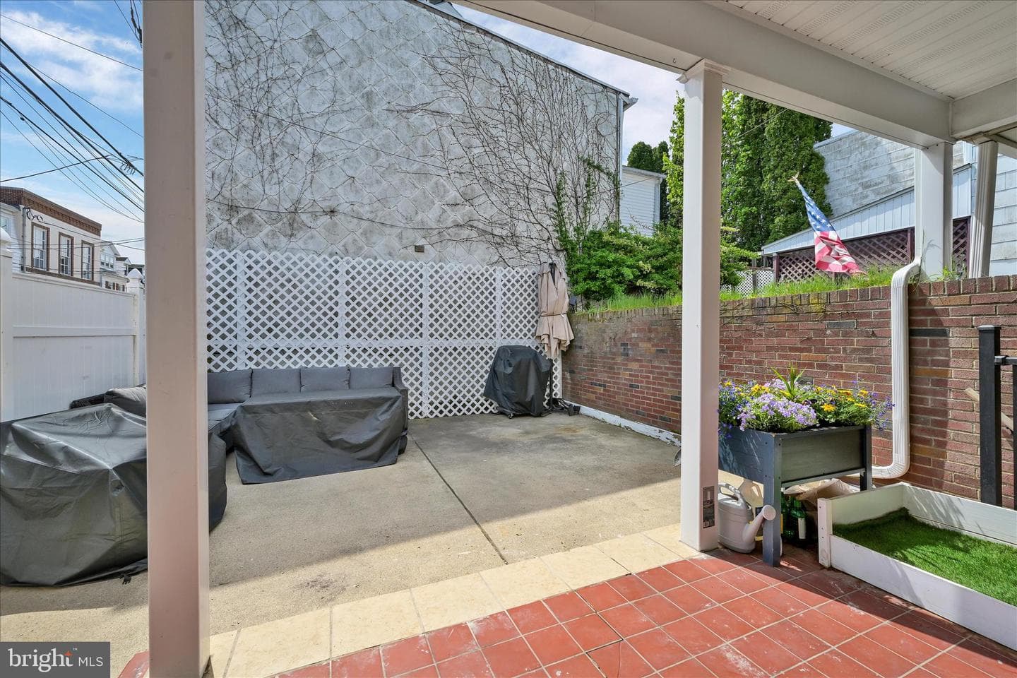 100 W Cherry Street photo 4
