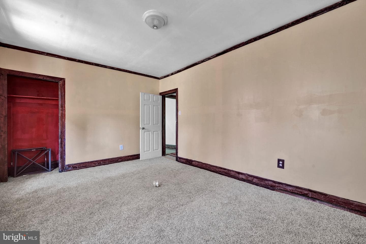 610 W Race Street photo 19