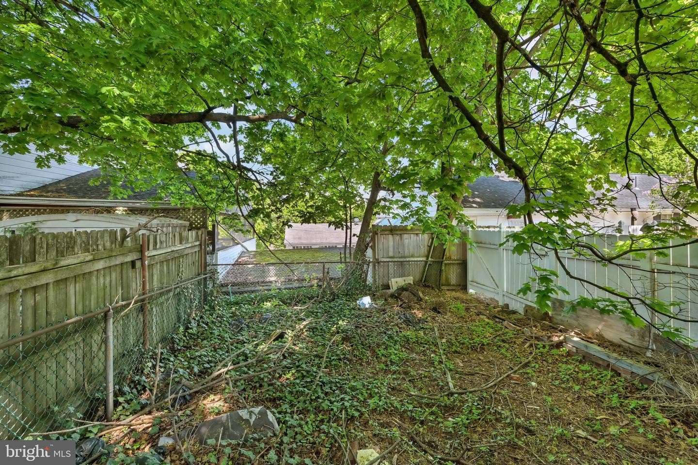610 W Race Street photo 27