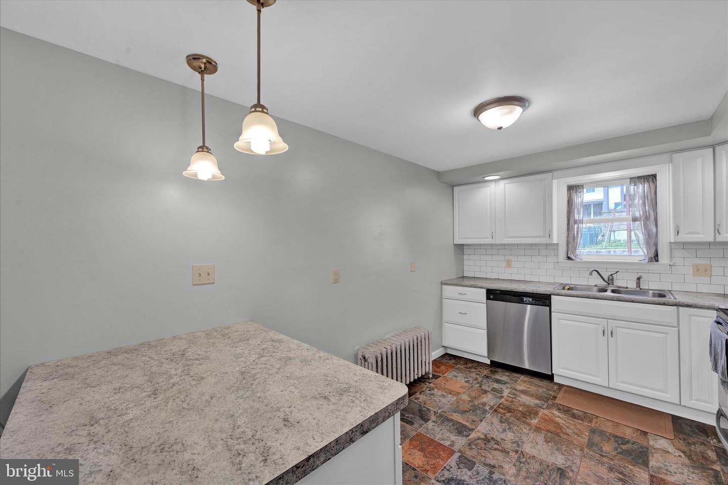 518 N Front Street photo 10