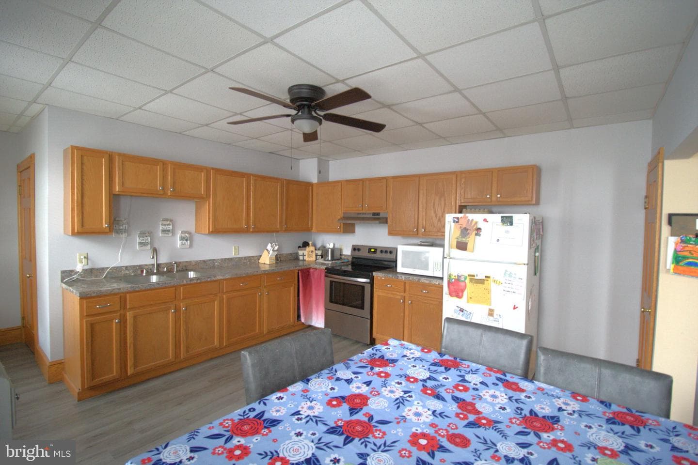 233 N Warren Street photo 18