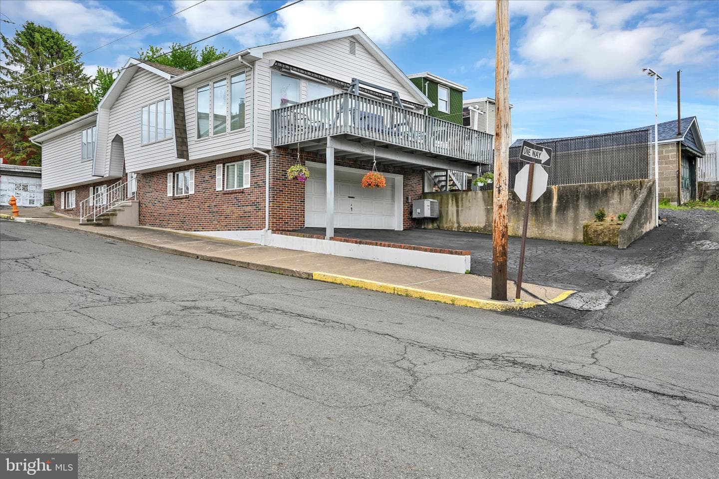 500 W Lloyd Street photo 33