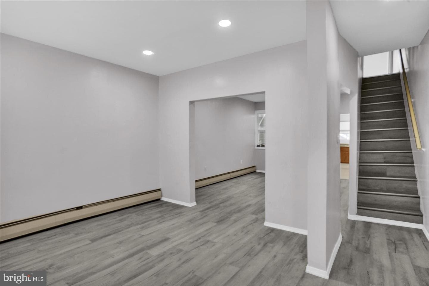 704 Laurel Boulevard photo 3