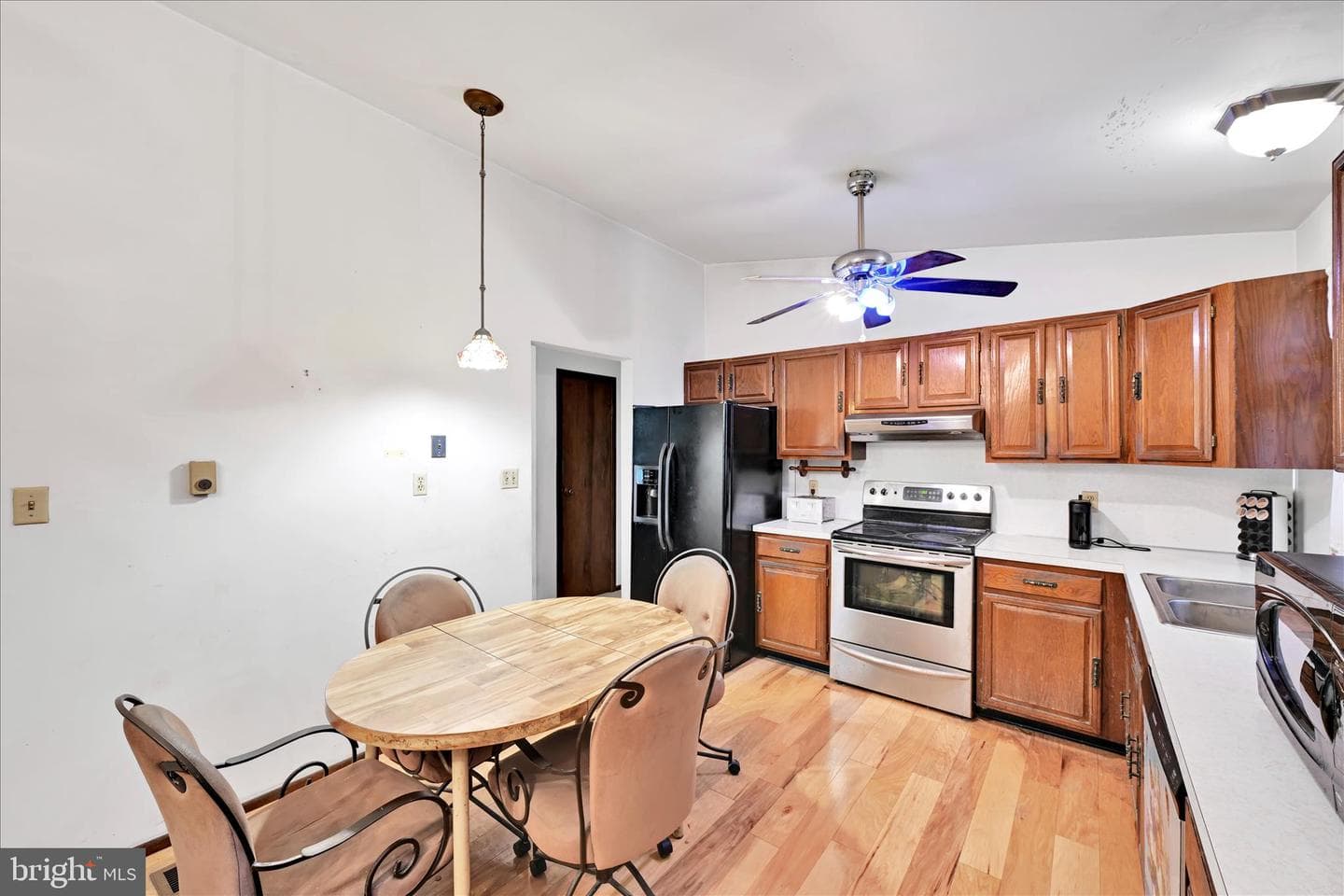 2001 Chestnut Street photo 11