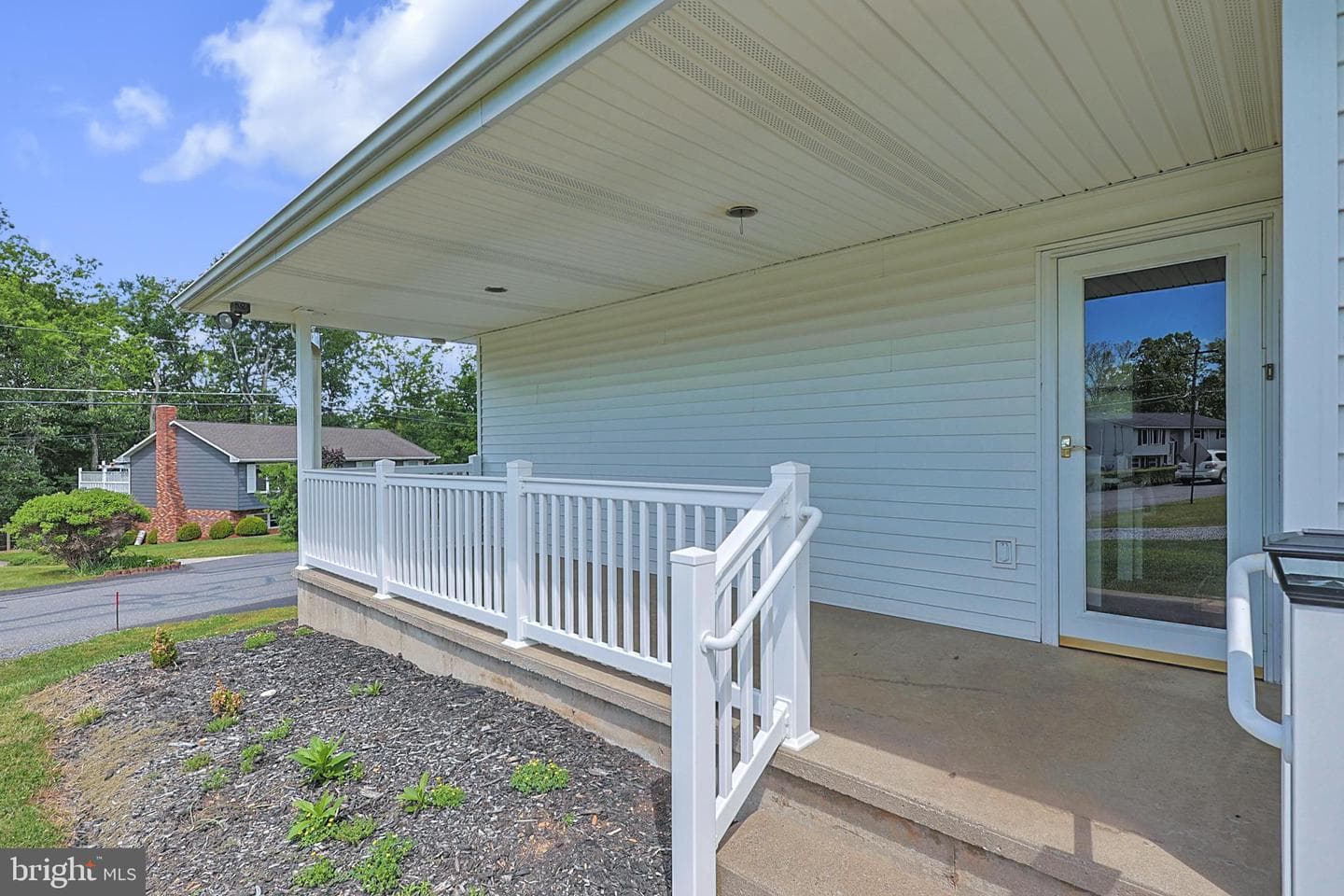 1004 Maple Street photo 6