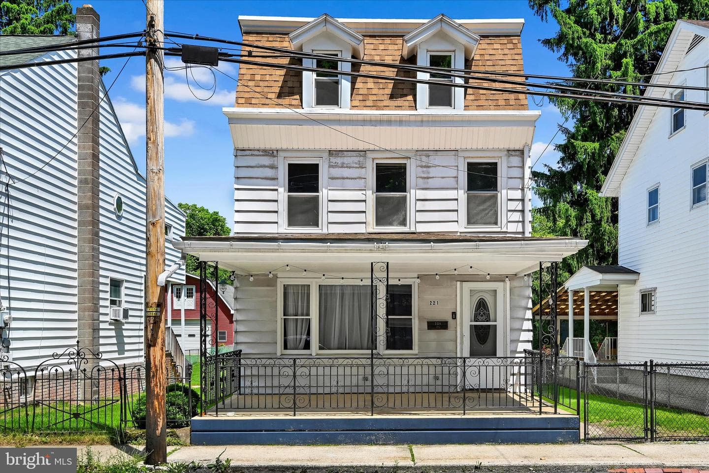 221 S Delaware Avenue photo 2