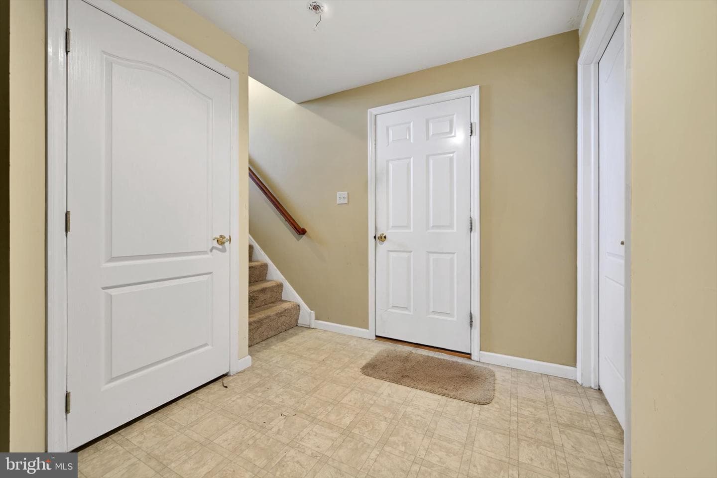 526 Lantern Green Way photo 4