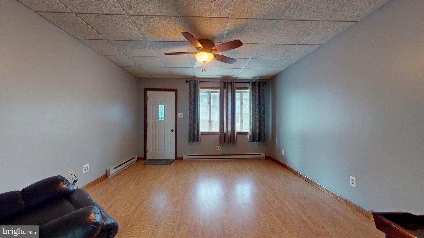 208 Indiana Avenue photo 4