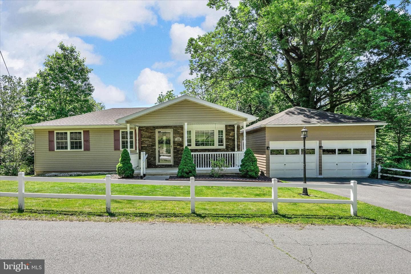 190 Brier City Road photo 4