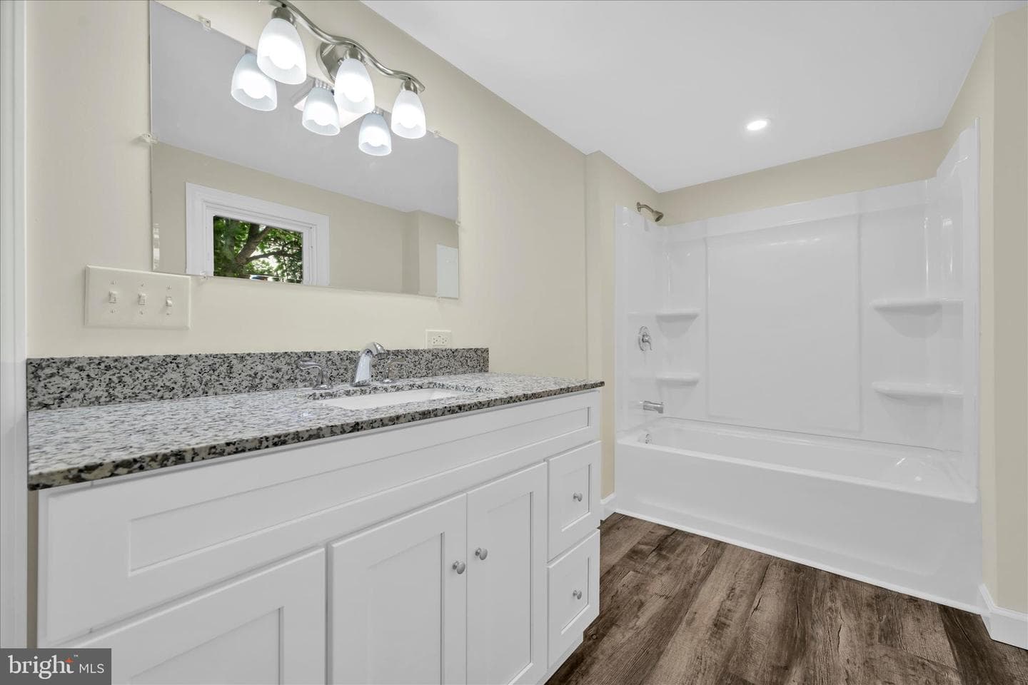 516 5th Street photo 18