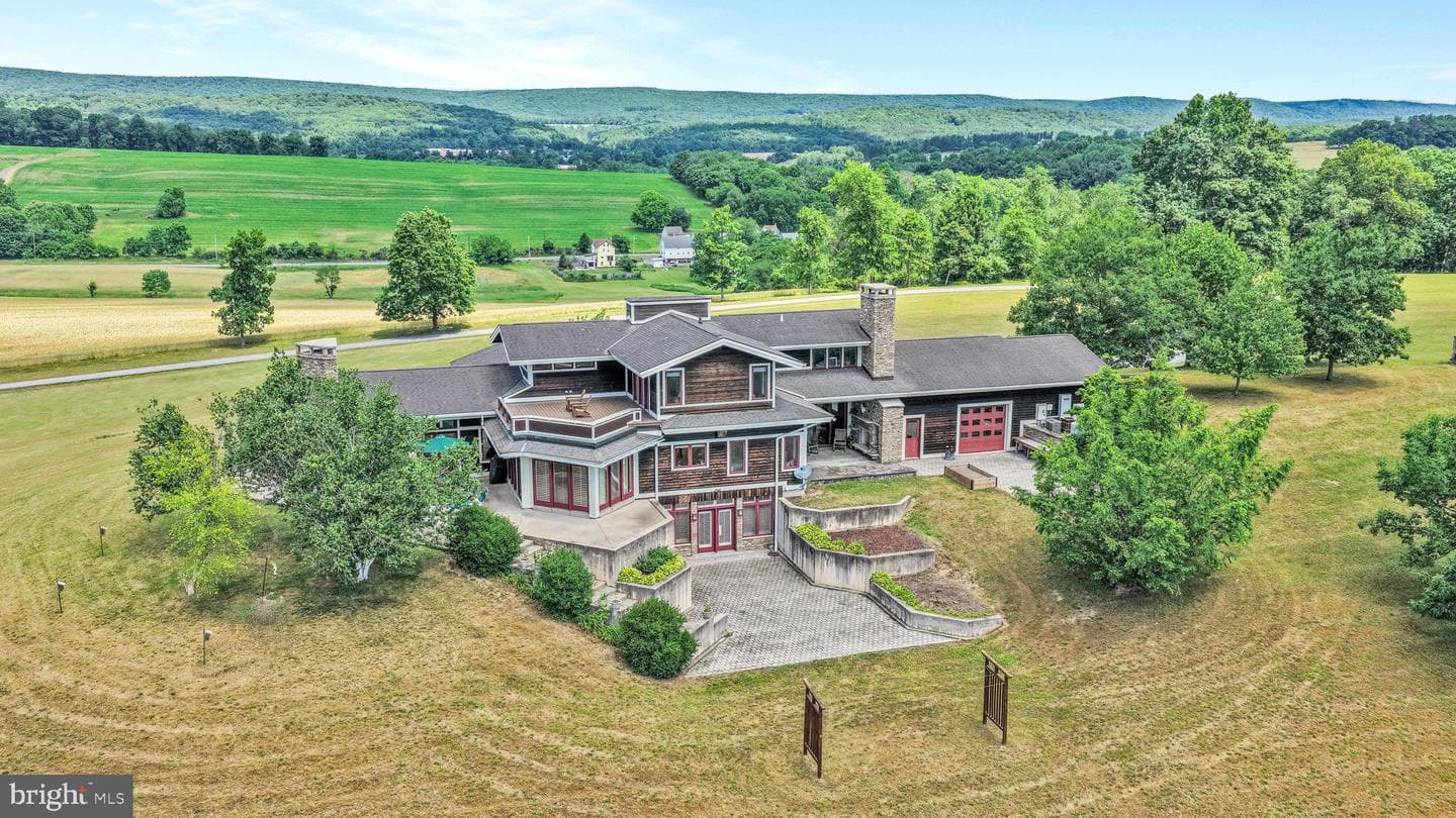 76 Zehner Lane, Landingville