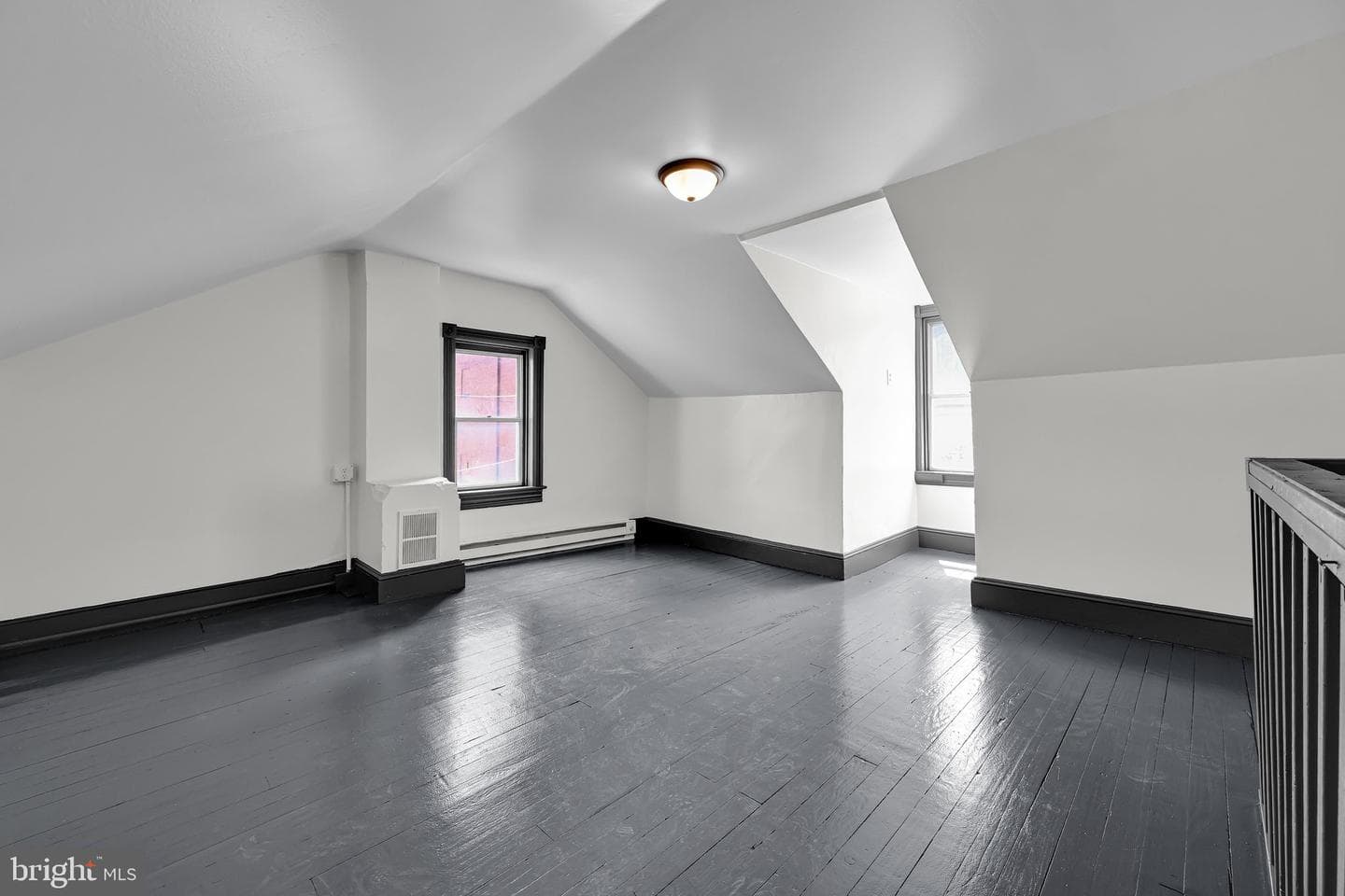 510 Howard Avenue photo 17