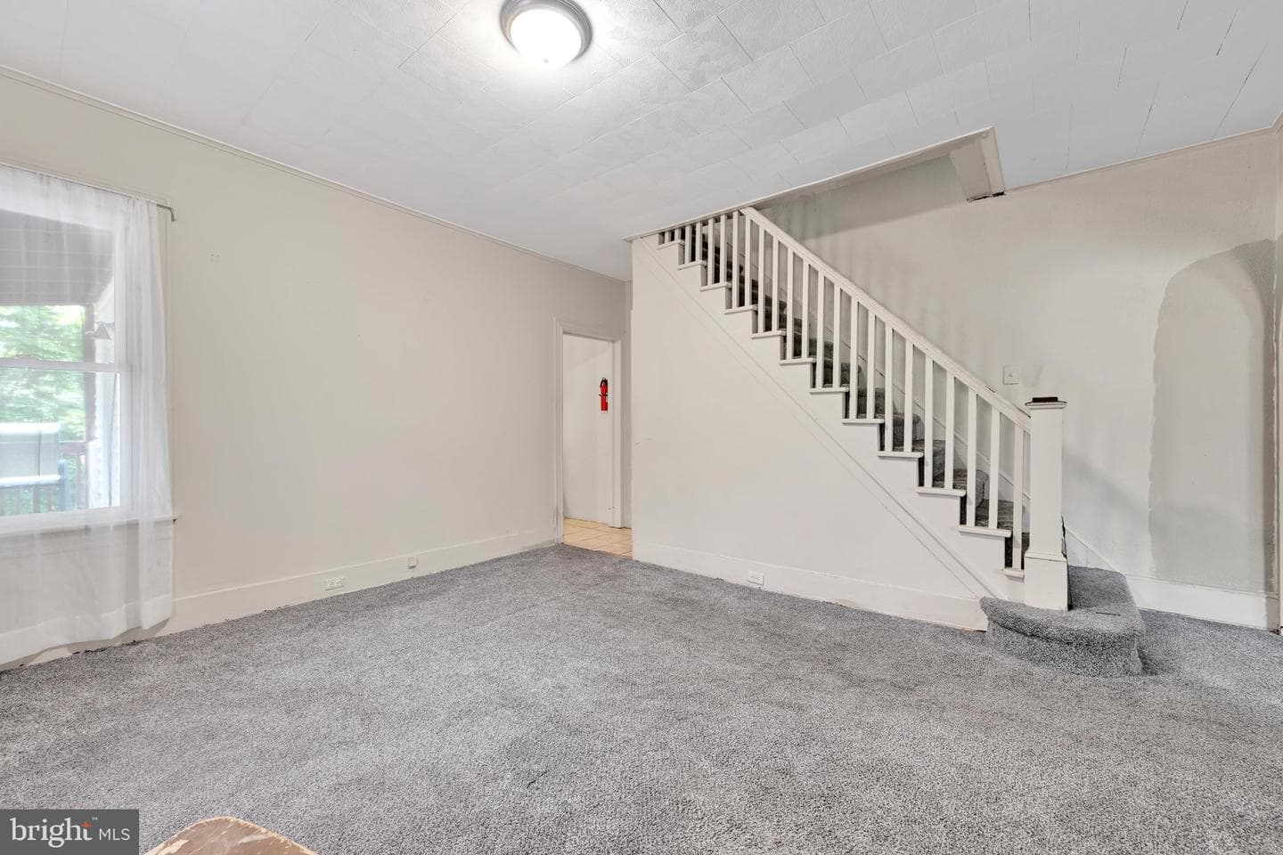 227 Wallace St photo 11