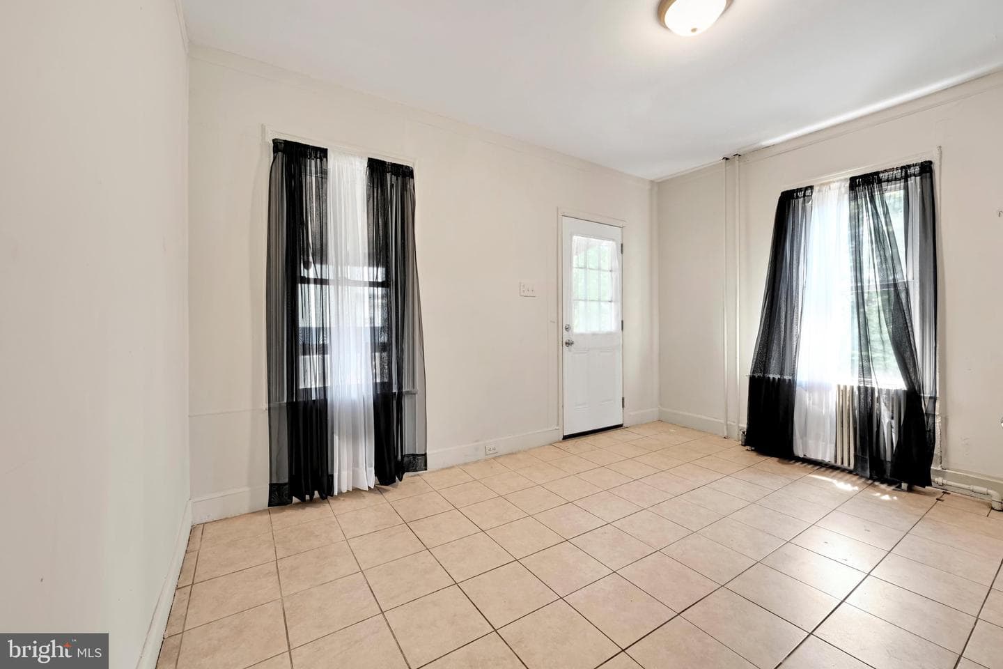 227 Wallace St photo 13