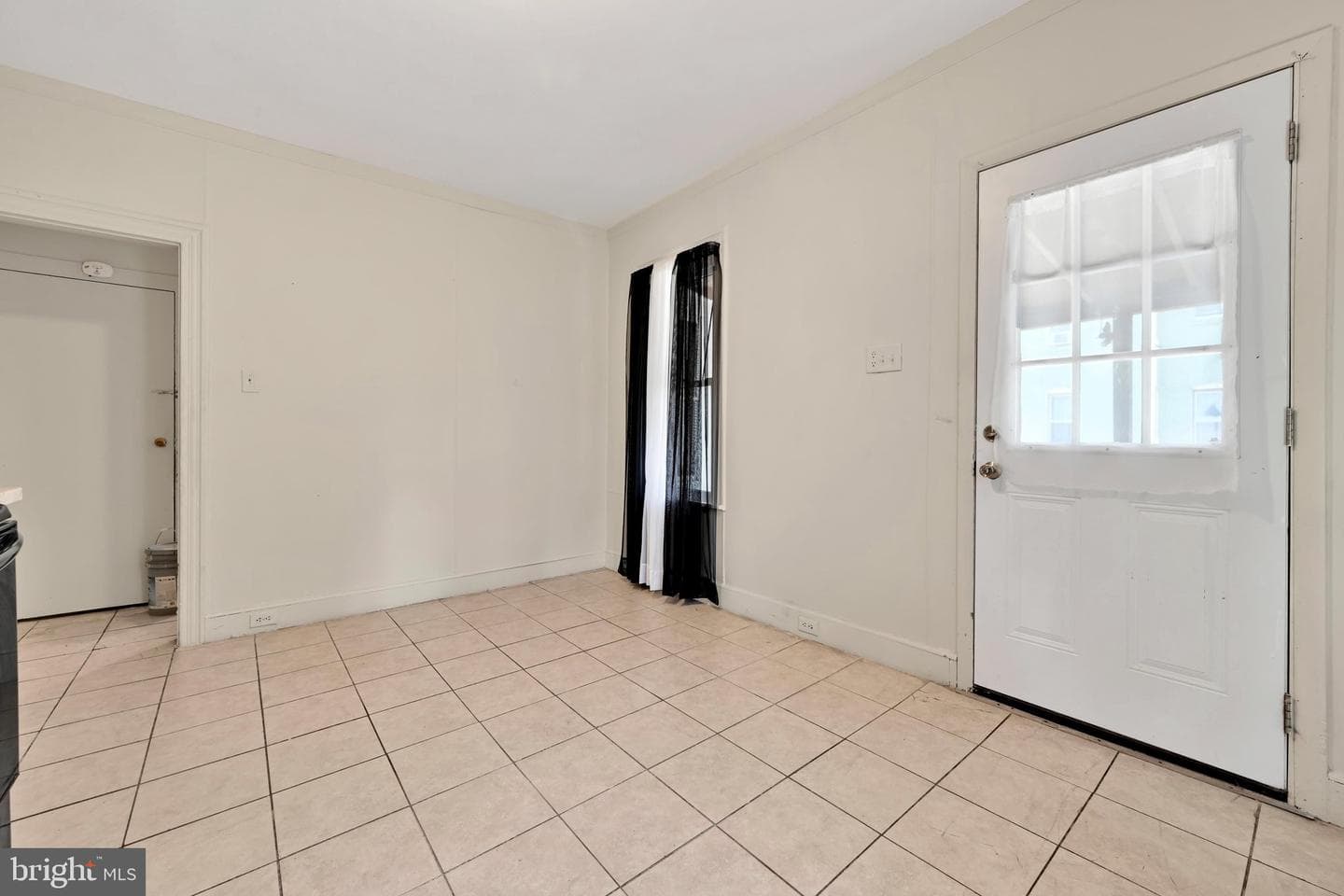 227 Wallace St photo 14