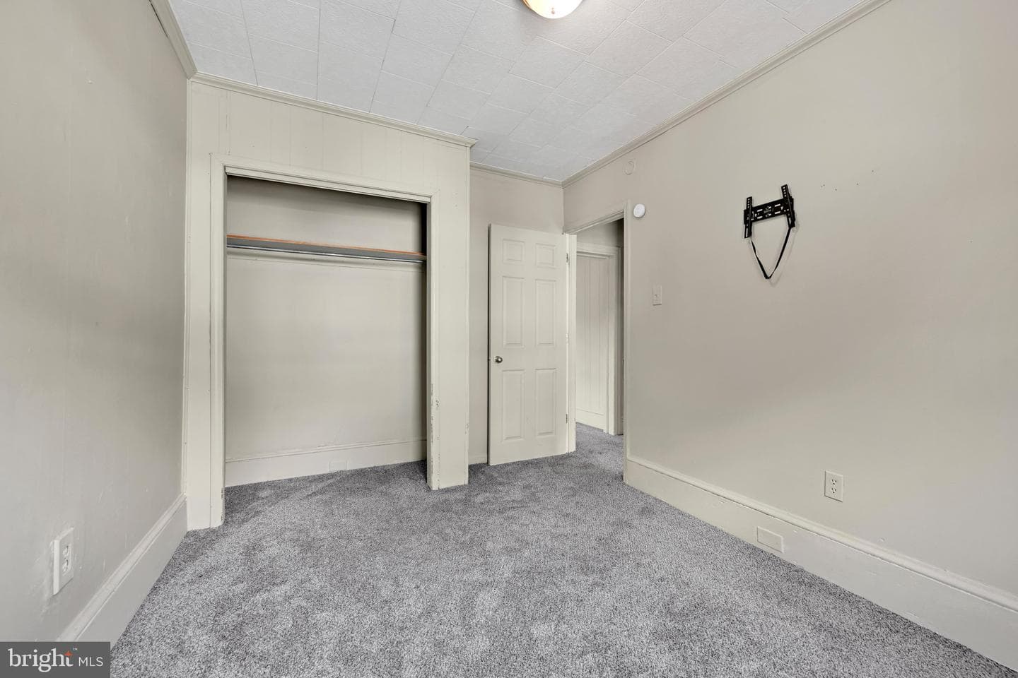 227 Wallace St photo 23