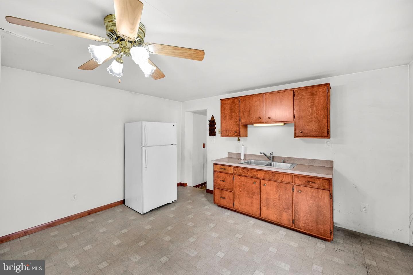 212 N Nichols Street photo 12