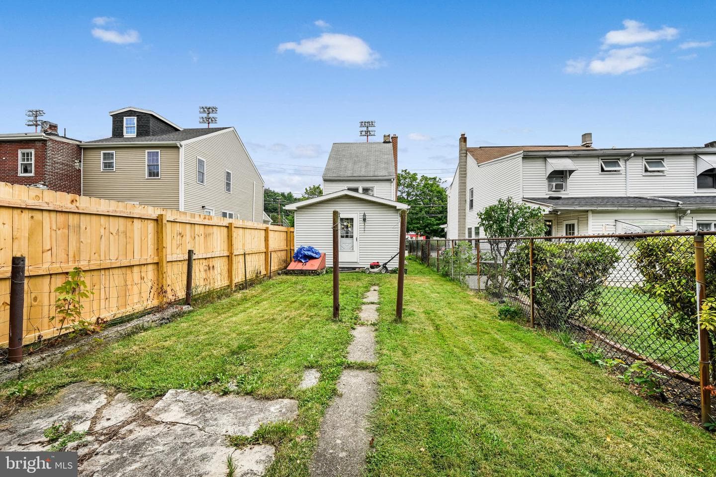 212 N Nichols Street photo 27