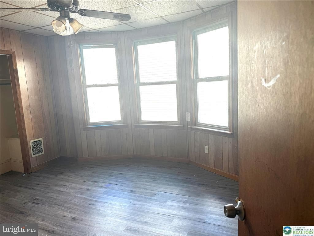 457 Nichols Street photo 11