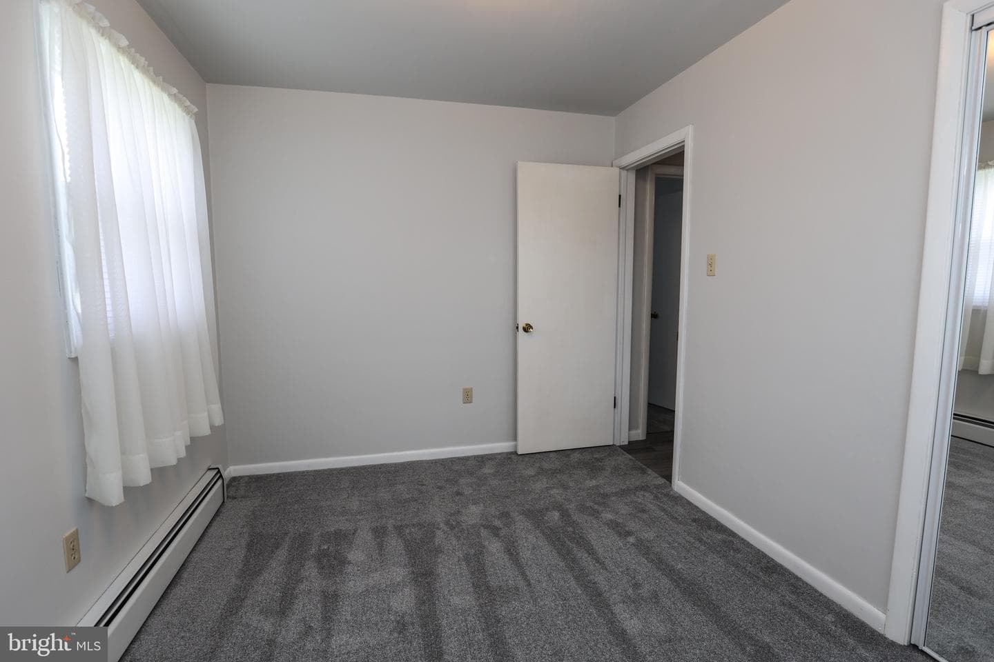 197 Llewellyn Road photo 15