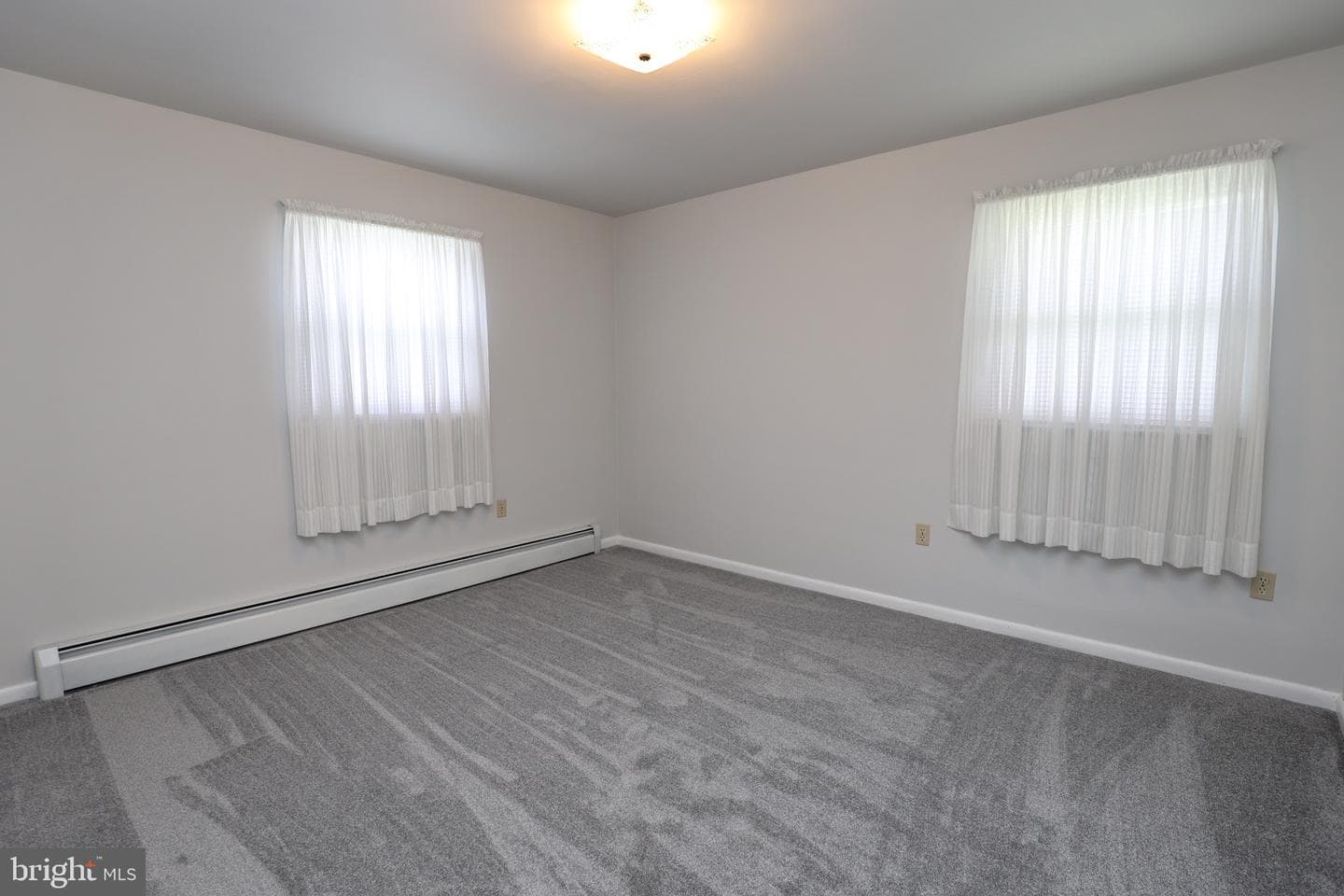 197 Llewellyn Road photo 16