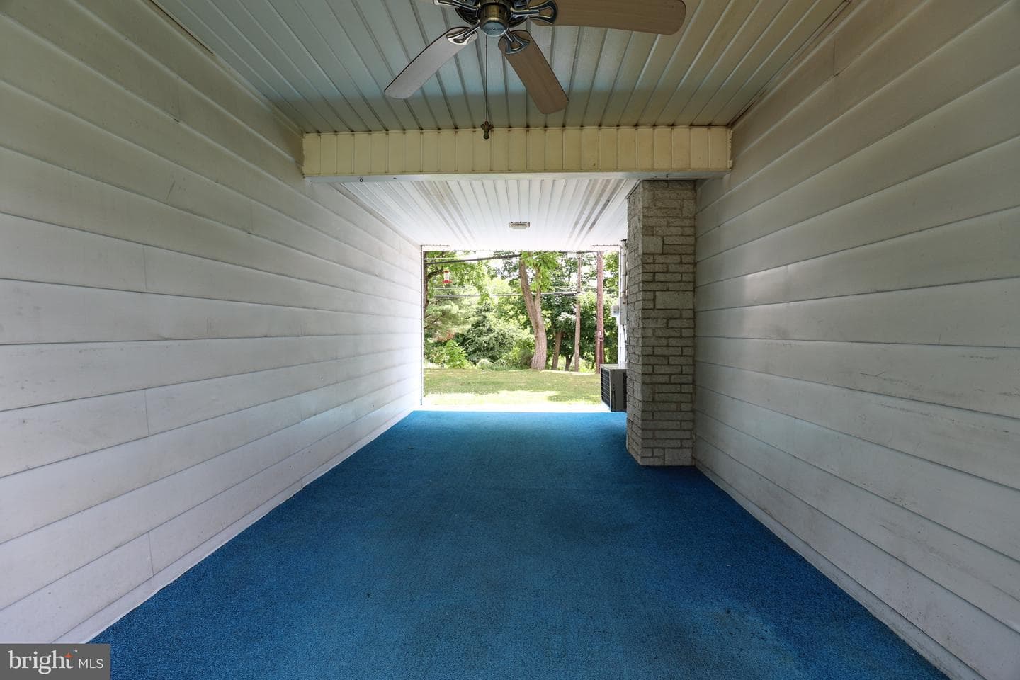 197 Llewellyn Road photo 21