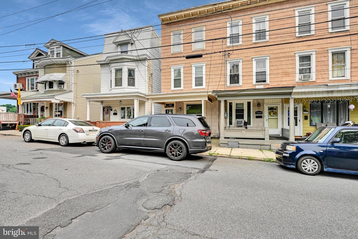 1746 W Norwegian Street photo 5