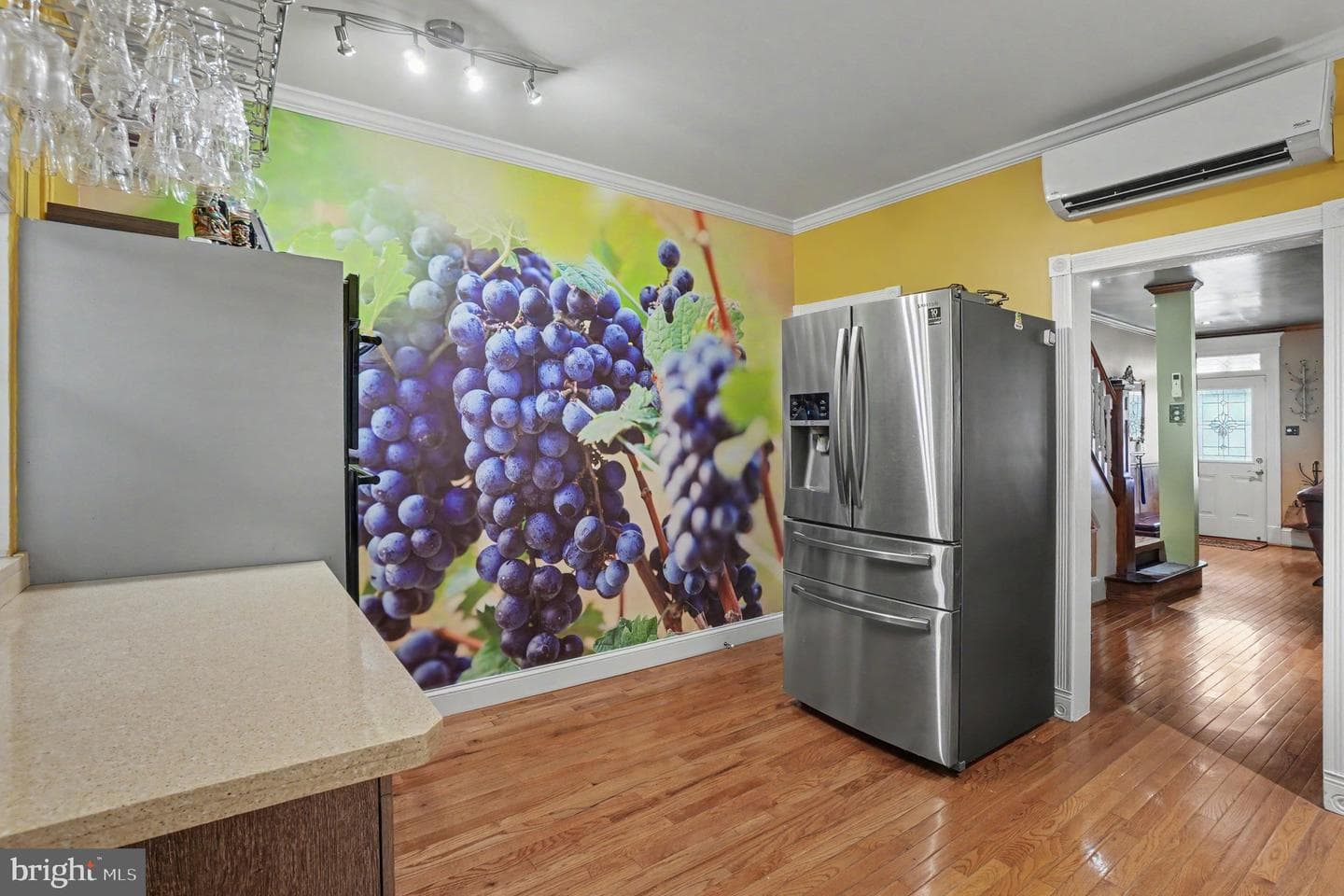 214 N Jardin Street photo 11