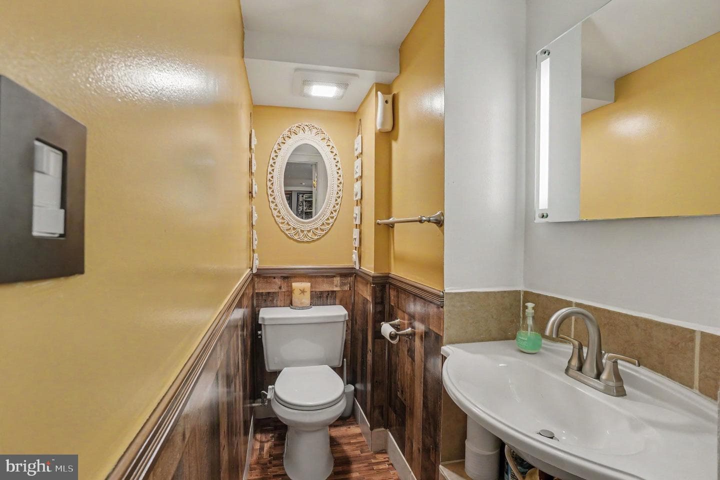 214 N Jardin Street photo 13
