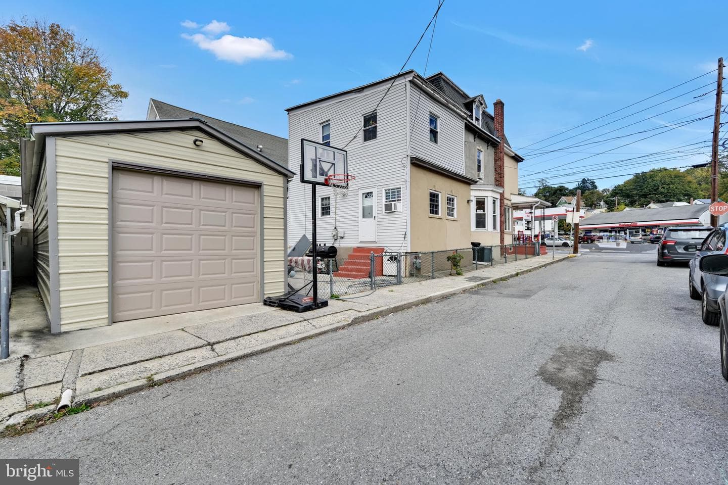 219 Pike Street photo 34