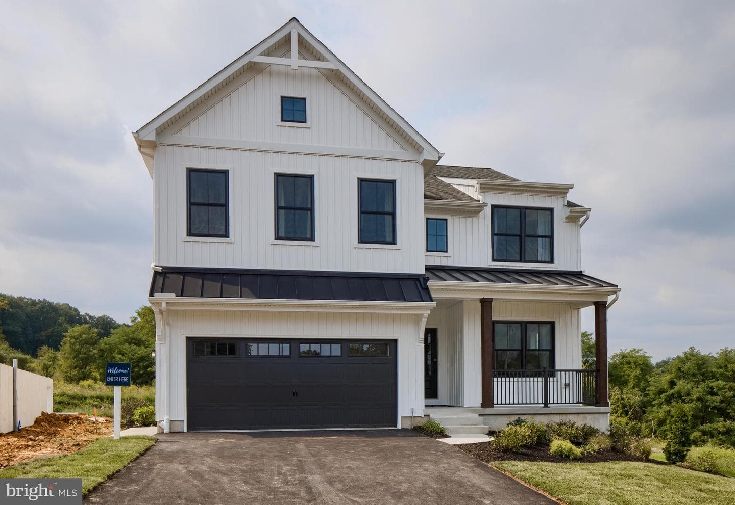 1100 Dietz Road #lachlan, Red Lion